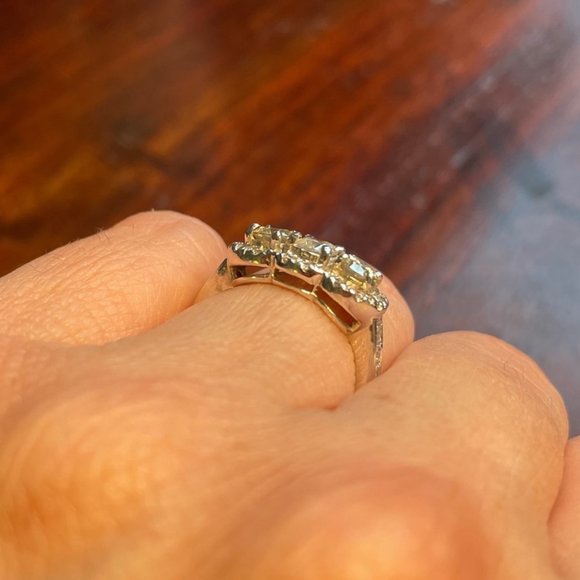 Antique 18kt White Gold 3 Stone Diamond Ring 1.25tcw - Picture 8 of 8